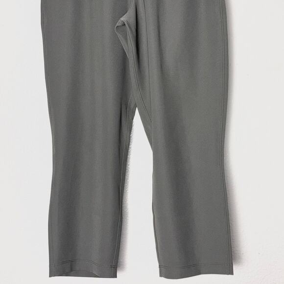 Lululemon On the Fly Crop *Woven 23" In Carbon Dust
Women's size 6 relaxed fit - Picture 6 of 16
